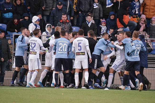 Krylya Sovetov vs Gazovik Orenburg, 22h30 ng&agrave;y 28/2: Cuộc chiến nơi cuối bảng