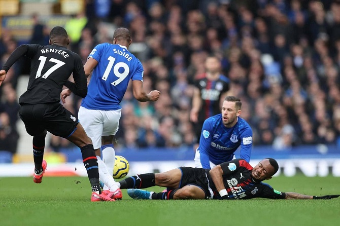 Kết quả Everton 3-1 Crystal Palace: &Aacute;p s&aacute;t Top 6