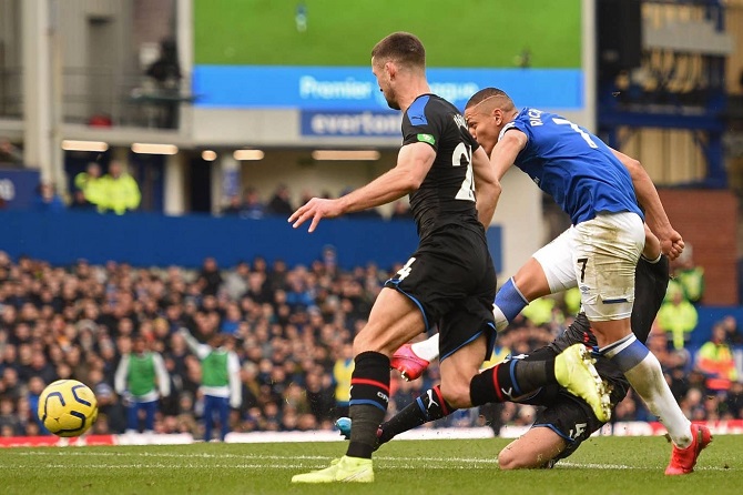Kết quả Everton 3-1 Crystal Palace: &Aacute;p s&aacute;t Top 6