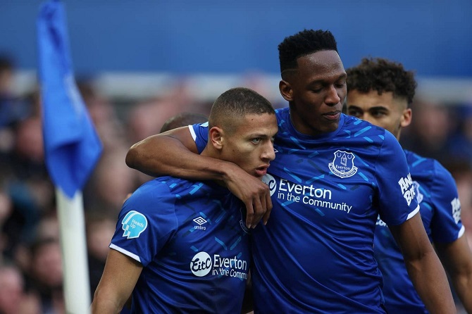 Kết quả Everton 3-1 Crystal Palace: &Aacute;p s&aacute;t Top 6