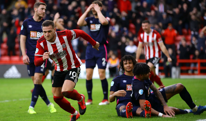 Burnley vs Bournemouth (22h 22/2): Kh&aacute;ch yếu b&oacute;ng v&iacute;a