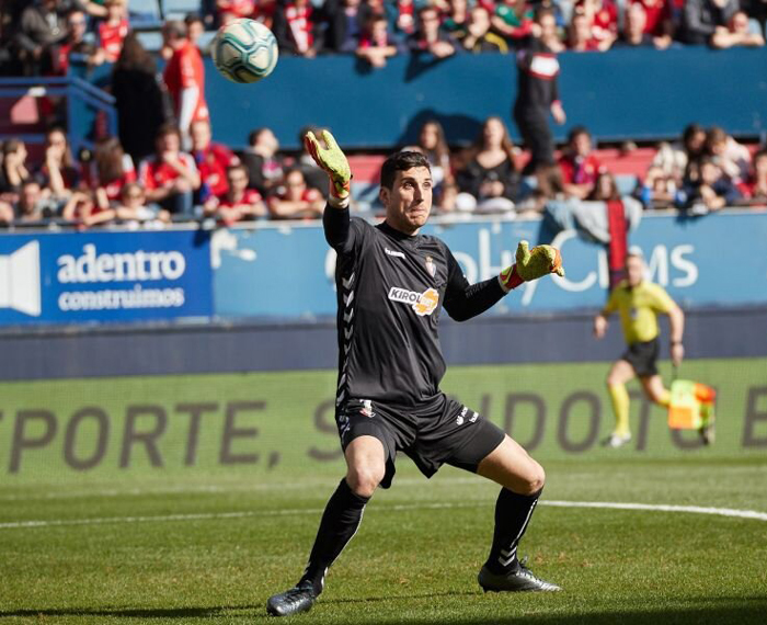 Osasuna 0-3 Granada: Hết sợ s&acirc;n kh&aacute;ch