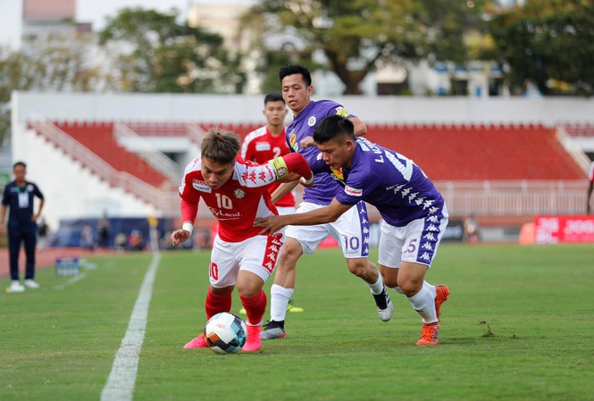 B&ugrave;i Tiến Dũng mắc sai lầm, TP.HCM đ&aacute;nh rơi Si&ecirc;u c&uacute;p v&agrave;o tay H&agrave; Nội