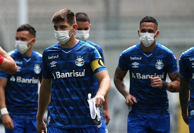 Danh s&aacute;ch c&aacute;c giải đấu lớn KH&Ocirc;NG HO&Atilde;N v&igrave; Covid-19