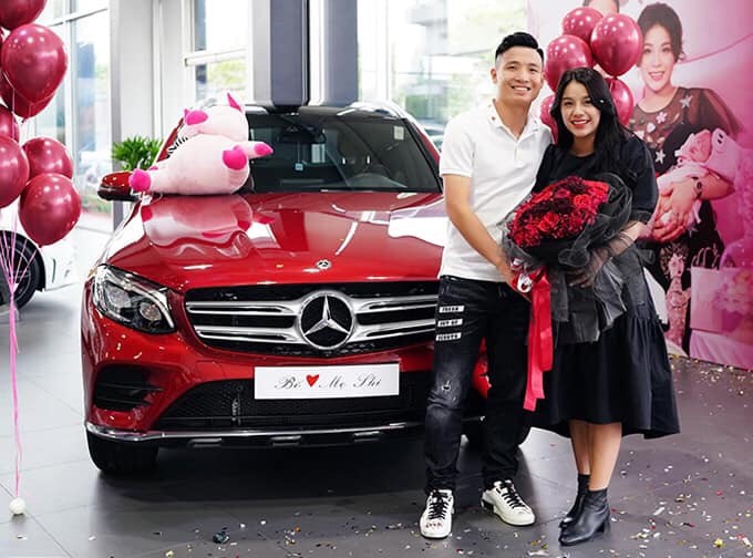 Quang Hải v&agrave; sao nội n&agrave;o đang sở hữu d&ograve;ng Mercedes-Benz?