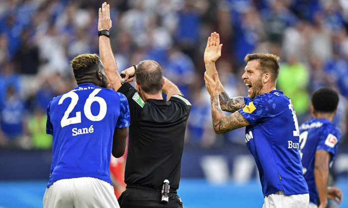 Schalke 04 vs Bayern Munich (2h45 4/3): Ho&agrave;ng đế sa cơ