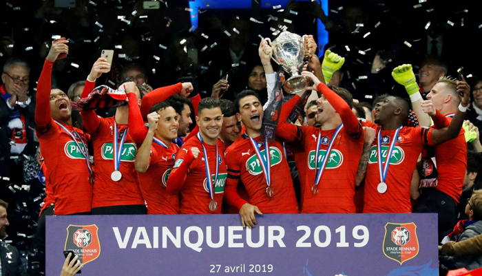 Saint-Etienne vs Rennes (2h55 6/3): C&ocirc;ng ph&aacute; Geoffroy-Guichard