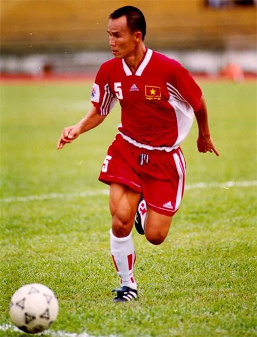 Top những cầu thủ được y&ecirc;u th&iacute;ch nhất Việt Nam trong 30 năm qua