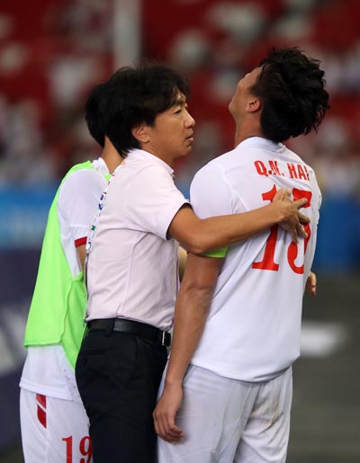 Quế Ngọc Hải so s&aacute;nh thầy cũ Miura với thầy Park