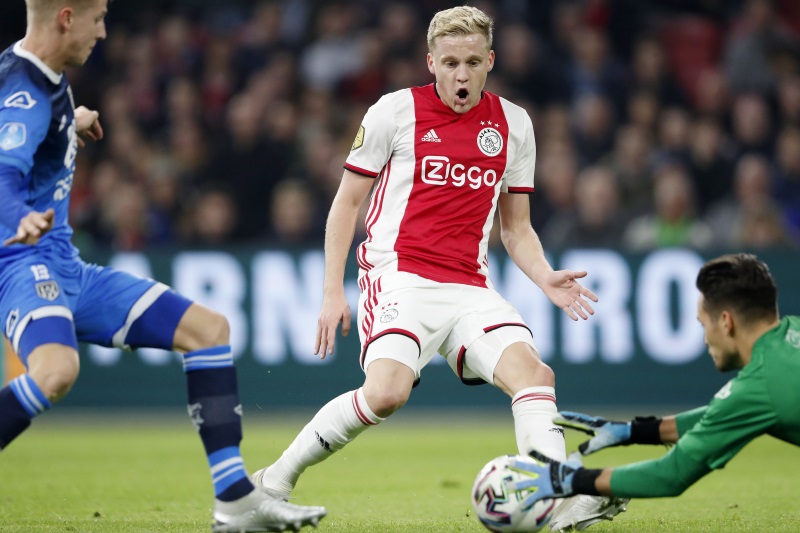 Real Madrid c&oacute; thể mất Donny van de Beek v&agrave;o tay Man United