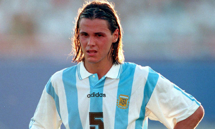 Si&ecirc;u đội h&igrave;nh qua c&aacute;c thời đại của đội tuyển b&oacute;ng đ&aacute; Argentina