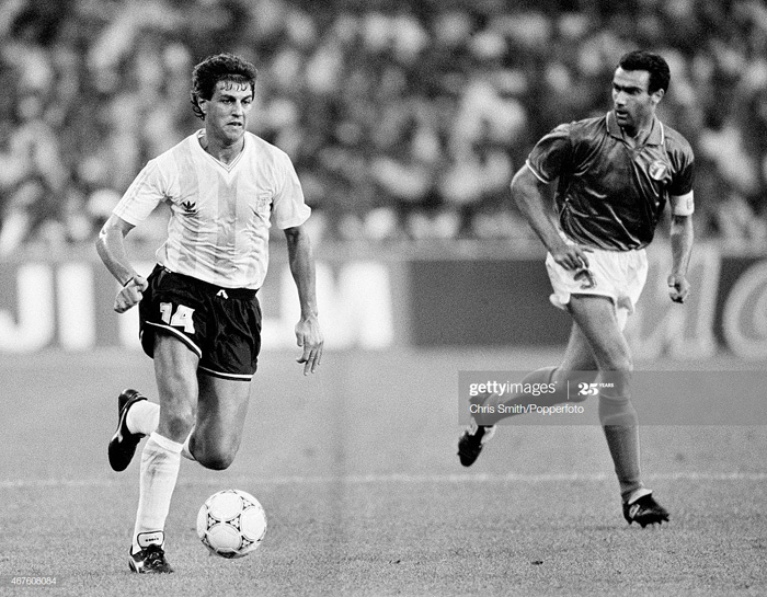 Si&ecirc;u đội h&igrave;nh qua c&aacute;c thời đại của đội tuyển b&oacute;ng đ&aacute; Argentina