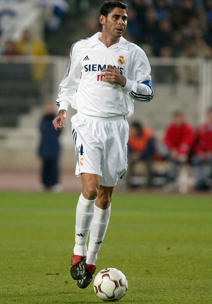 Đội h&igrave;nh 11 cầu thủ xuất sắc nhất trong lịch sử Real Madrid: Song s&aacute;t Ronaldo?