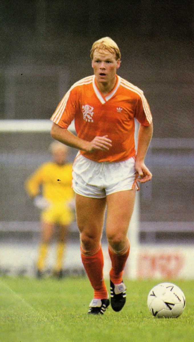 Đội h&igrave;nh 11 cầu thủ vĩ đại nhất mọi thời đại của ĐT H&agrave; Lan