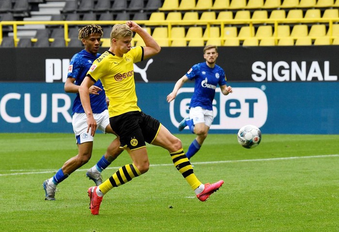 Haaland khiến Ronaldo v&agrave; Messi phải ngả mũ th&aacute;n phục về hiệu suất ghi b&agrave;n