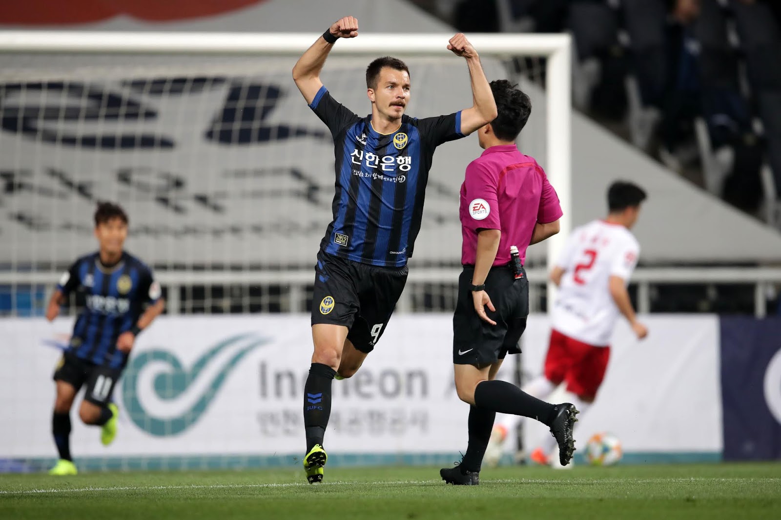 Suwon Bluewings vs Incheon, 14h30 ng&agrave;y 23/5: Con mồi ưa th&iacute;ch