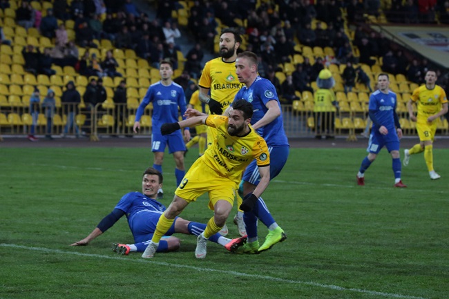 Minsk Reserve vs Slutsk Reserve, 17h00 ng&agrave;y 31/5: B&aacute;m đuổi