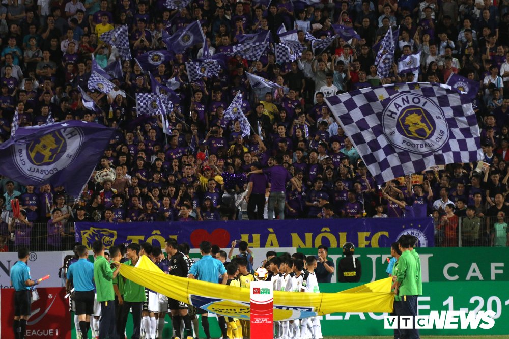 Sau s&acirc;n Thi&ecirc;n Trường, s&acirc;n H&agrave;ng Đẫy mở cửa tiếp đ&oacute;n kh&aacute;n giả