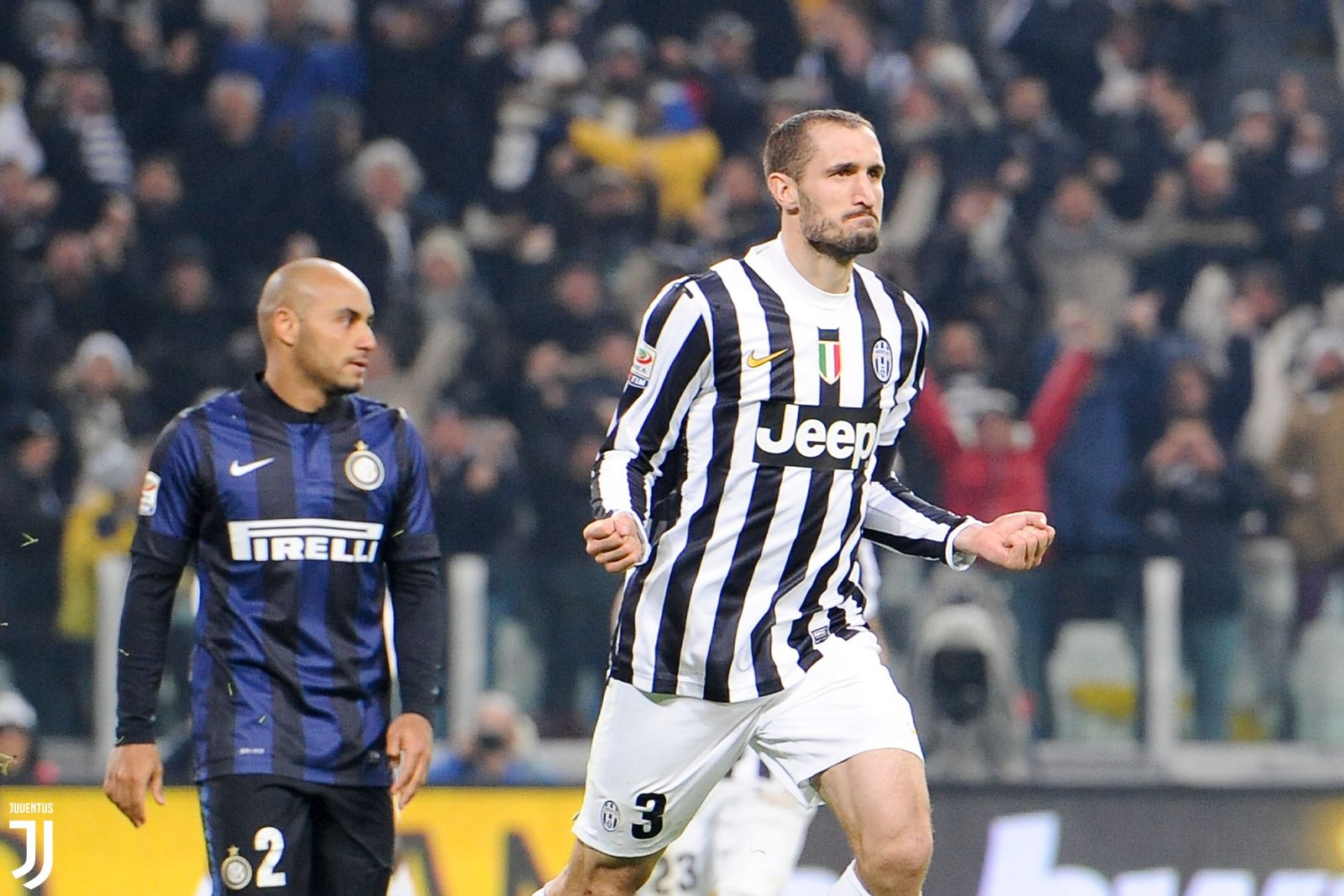 Juventus d&ugrave;ng chi&ecirc;u tr&ograve; để v&ocirc; địch m&ugrave;a 2017/18