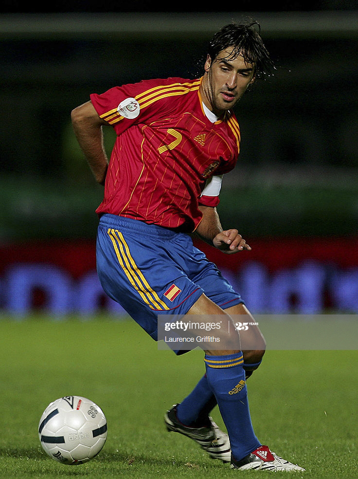 Đội h&igrave;nh 11 cầu thủ xuất sắc nhất lịch sử ĐT T&acirc;y Ban Nha