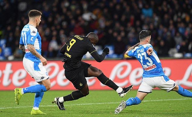 Dự đo&aacute;n Napoli vs Inter (2h45 14/6) bởi chuy&ecirc;n gia Aron Wright