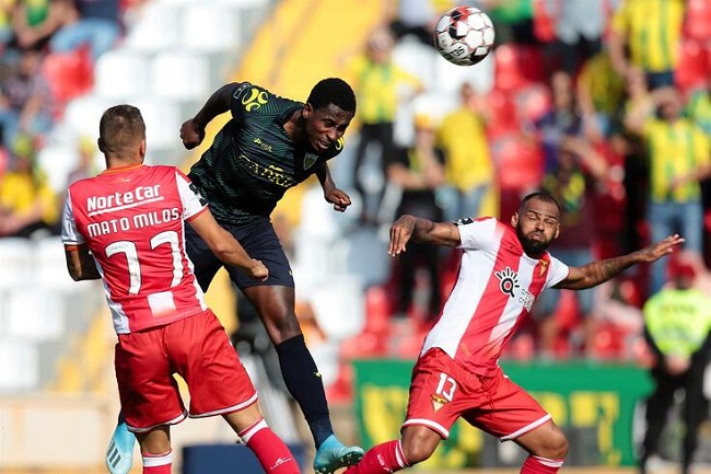 Tondela vs Aves, 3h15 ng&agrave;y 12/6: Ch&igrave;m trong khủng hoảng