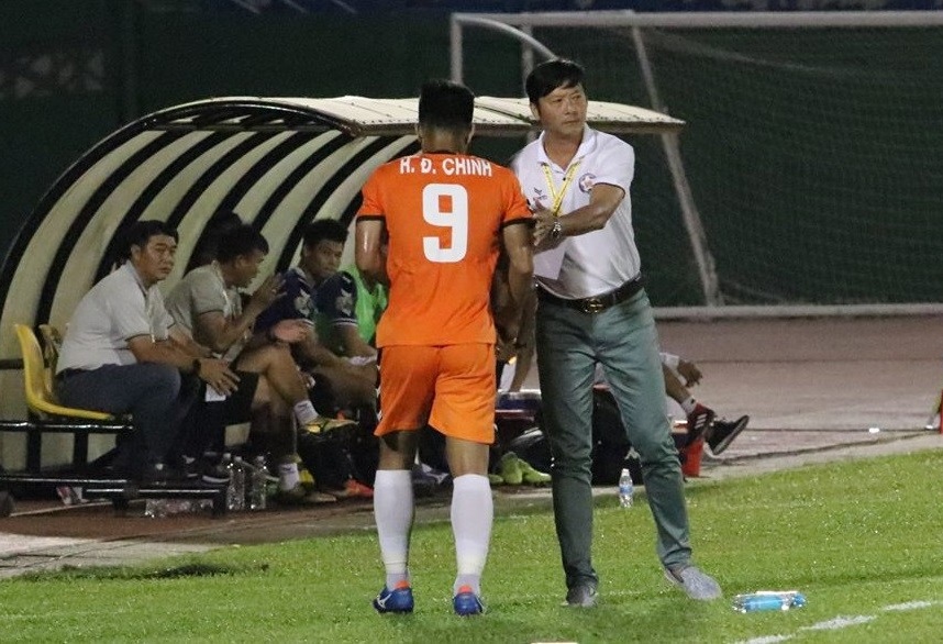 Lộ l&yacute; do Đức Chinh th&agrave;nh người thừa trong chiến thắng 6-1 của SHB Đ&agrave; Nẵng