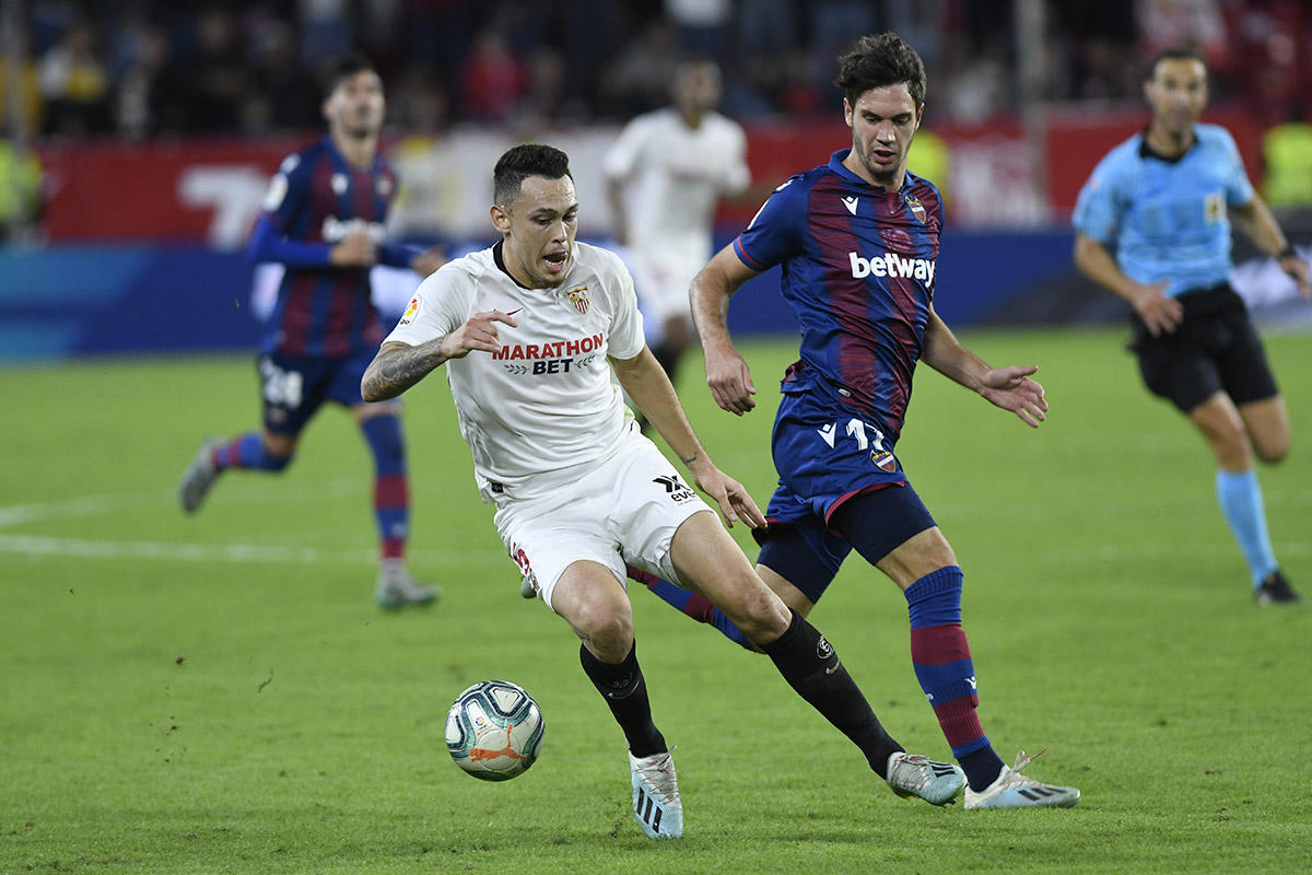 Levante vs Sevilla (0h30 16/6): Kh&aacute;ch duy tr&igrave; mạch thắng