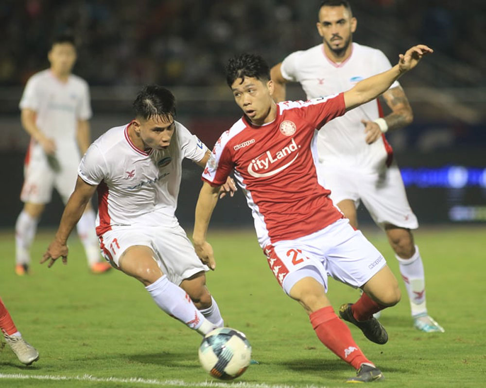 Tại sao HLV Chung Hae Soung vẫn chưa h&agrave;i l&ograve;ng với C&ocirc;ng Phượng?