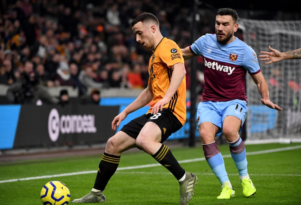 West Ham vs Wolves (23h30 20/6): Thuần phục Bầy s&oacute;i