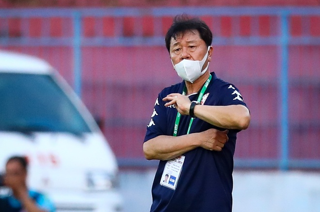 HLV Chung Hae-seong loại C&ocirc;ng Phượng, Phi Sơn ở trận SLNA vs TP.HCM?