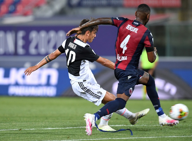 Ronaldo ph&aacute; kỷ lục của huyền thoại Rui Costa tại Serie A