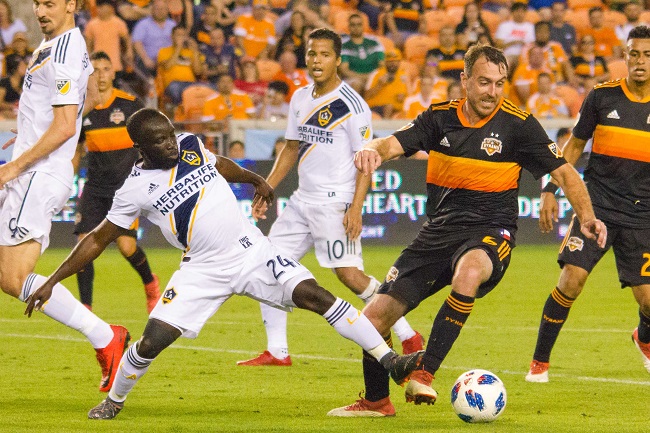 LA Galaxy vs Houston Dynamo, 7h00 ng&agrave;y 24/7: Trắng tay