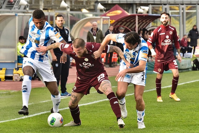 Pescara vs Livorno, 2h00 ng&agrave;y 28/7: Chết đuối vớ được cọc