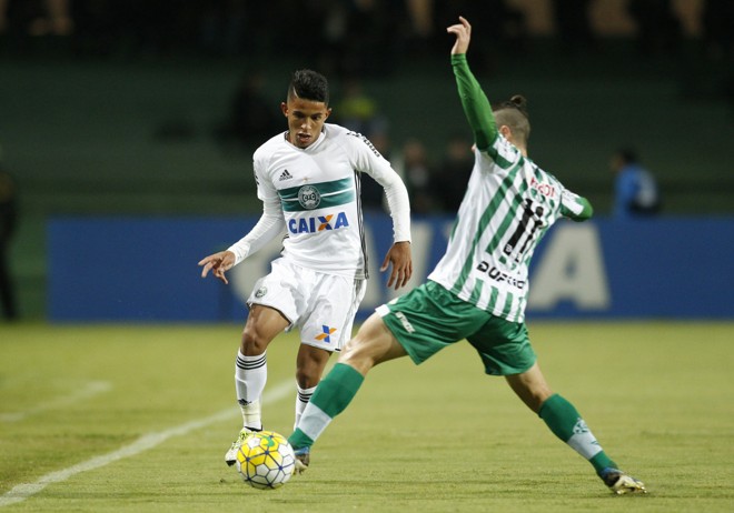 Juventude vs Esportivo, 7h30 ng&agrave;y 30/7: Chen ch&acirc;n v&agrave;o top 2