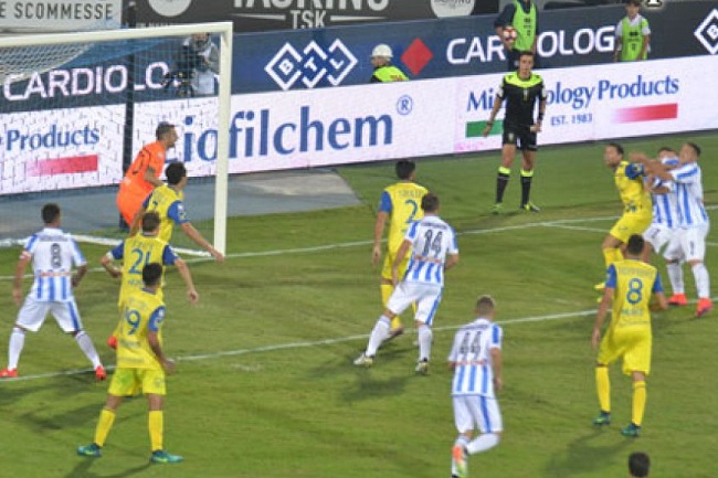 Chievo vs Pescara, 2h00 ng&agrave;y 1/8: Bảo to&agrave;n vị tr&iacute; Top 8