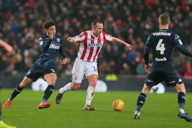 Leeds United vs Stoke City, 23h00 ng&agrave;y 9/7: Mục ti&ecirc;u tr&aacute;i ngược