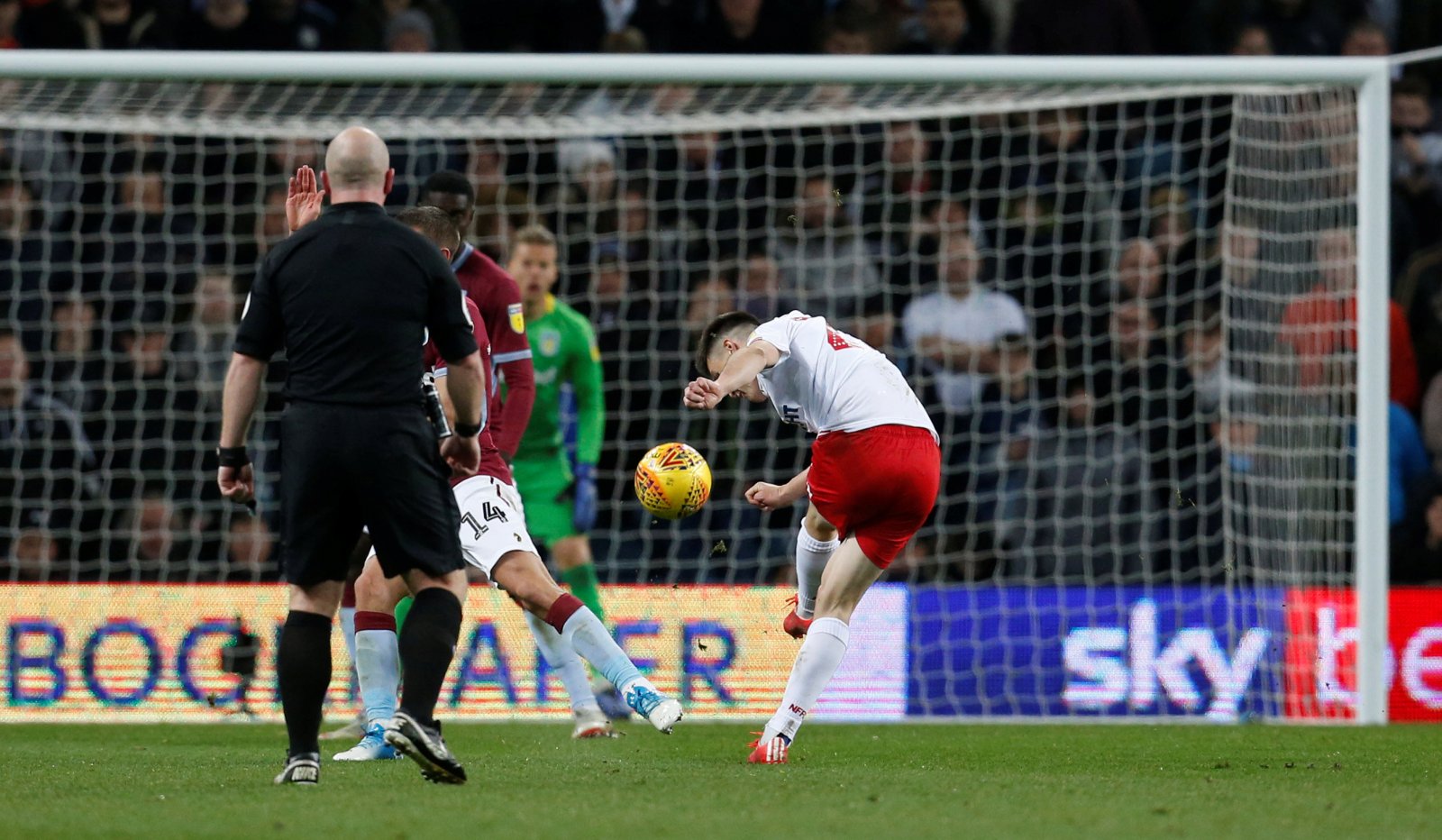 Preston vs Nottingham Forest, 21h ng&agrave;y 11/7: Bảo vệ Top 6