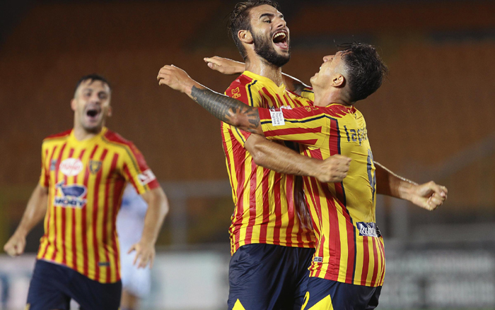 Bologna vs Lecce (22h15 26/7): Sức bật thế ch&acirc;n tường