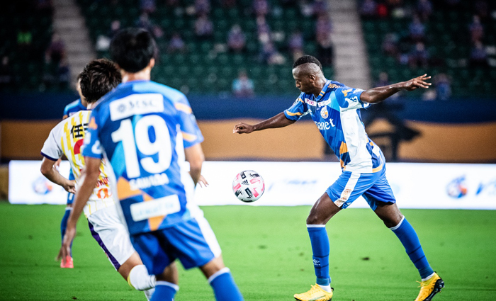 V-Varen Nagasaki vs Tokyo Verdy, 16h ng&agrave;y 2/8: Hết bất bại?