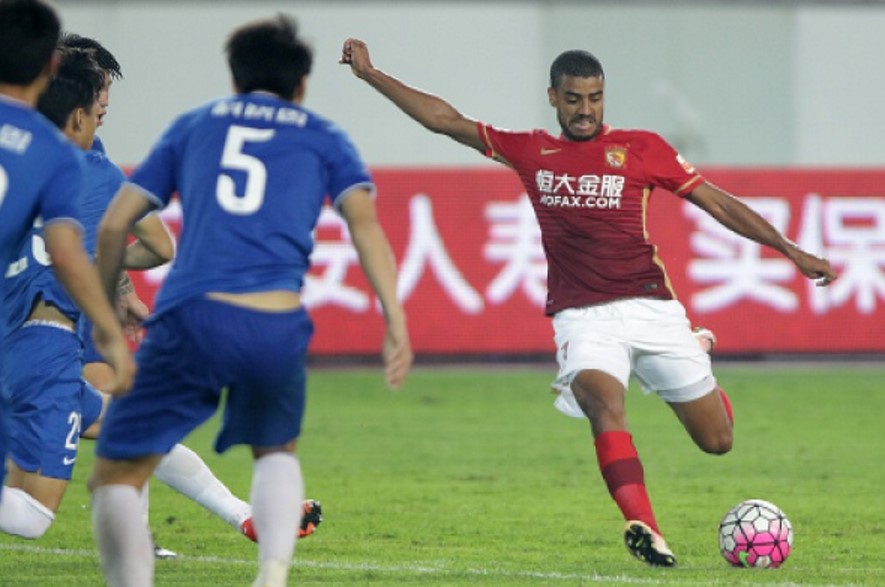 Chongqing Lifan vs Tianjin Teda, 19h ng&agrave;y 2/8: Bất ph&acirc;n thắng bại