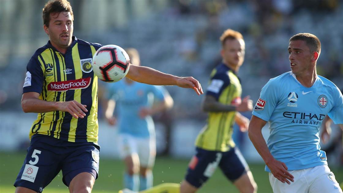 Melbourne Victory vs Central Coast Mariners, 16h30 ng&agrave;y 3/8: Đối thủ kị dơ