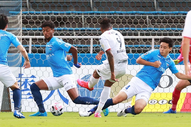 Consadole Sapporo vs Yokohama, 17h00 ng&agrave;y 12/8: Kh&oacute; cản chủ nh&agrave;