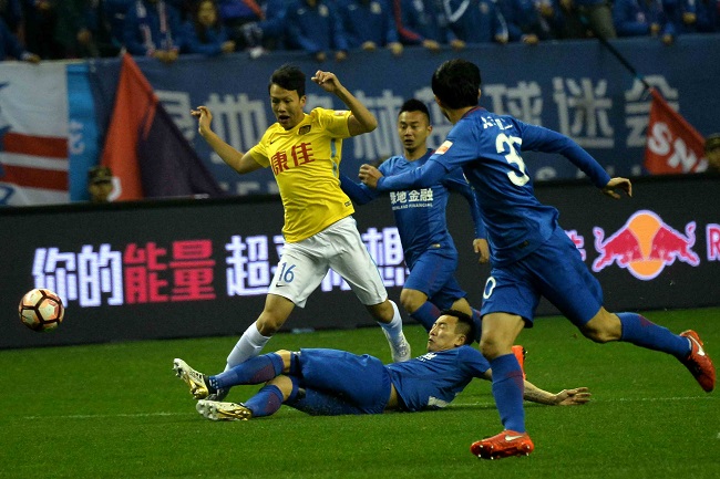 Jiangsu Suning vs Shanghai Shenhua, 19h00 ng&agrave;y 14/8: Khẳng định ng&ocirc;i đầu