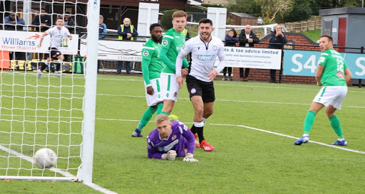 NSI Runavik vs Barry Town United, 0h ng&agrave;y 21/8: Tận dụng lợi thế