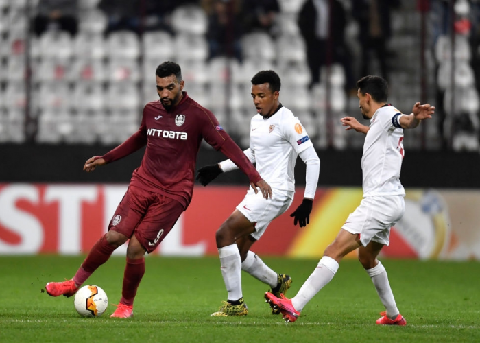 Universitatea Craiova vs Cluj, 0h30 ng&agrave;y 4/8: V&ocirc; địch tr&ecirc;n s&acirc;n kh&aacute;ch