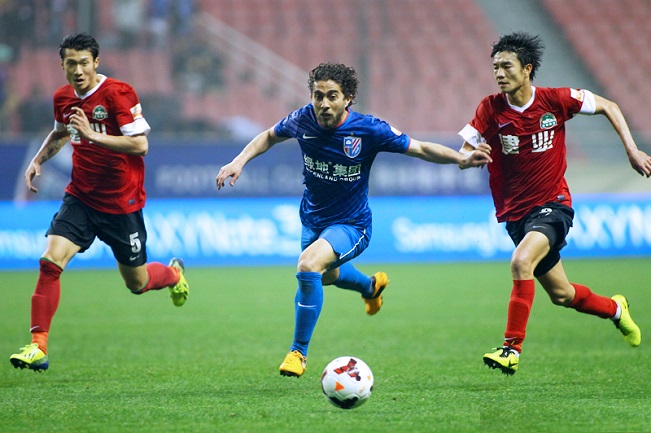 Henan Jianye vs Shanghai Shenhua, 14h30 ng&agrave;y 26/8: Ch&igrave;m trong khủng hoảng