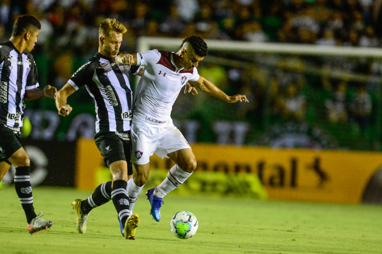Fluminense vs Figueirense, 7h30 ng&agrave;y 26/8: Lật ngược thế cờ