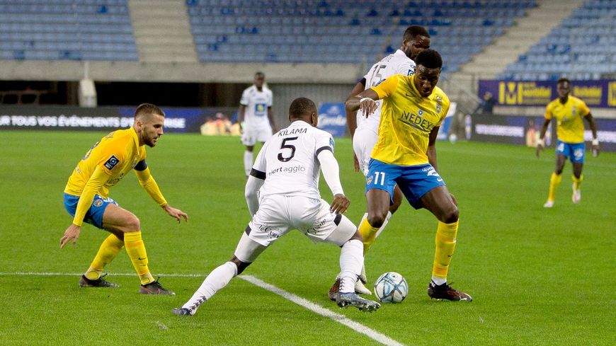 Sochaux vs Dunkerque, 02h00 ng&agrave;y 6/1: Kinh nghiệm vẫn hơn