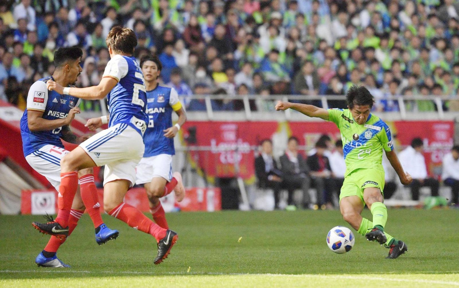 Sanfrecce Hiroshima vs Shonan Bellmare, 16h ng&agrave;y 9/8: Cơ hội cho chủ nh&agrave;